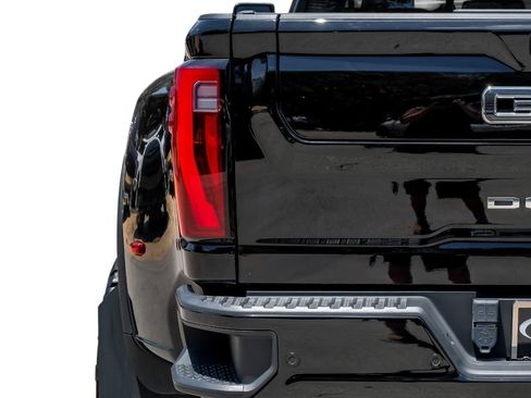 Used 2024 GMC Sierra 3500 Denali Ultimate AWD/4WD image 51