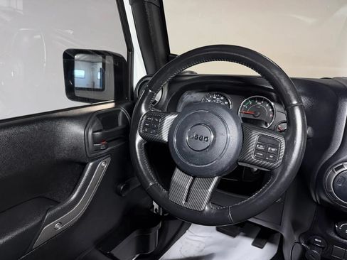 Used 2017 Jeep Wrangler Unlimited Sport w/ Connectivity Group AWD/4WD image 20
