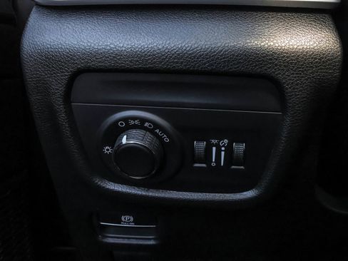 New 2025 Jeep Grand Cherokee L Altitude image 29