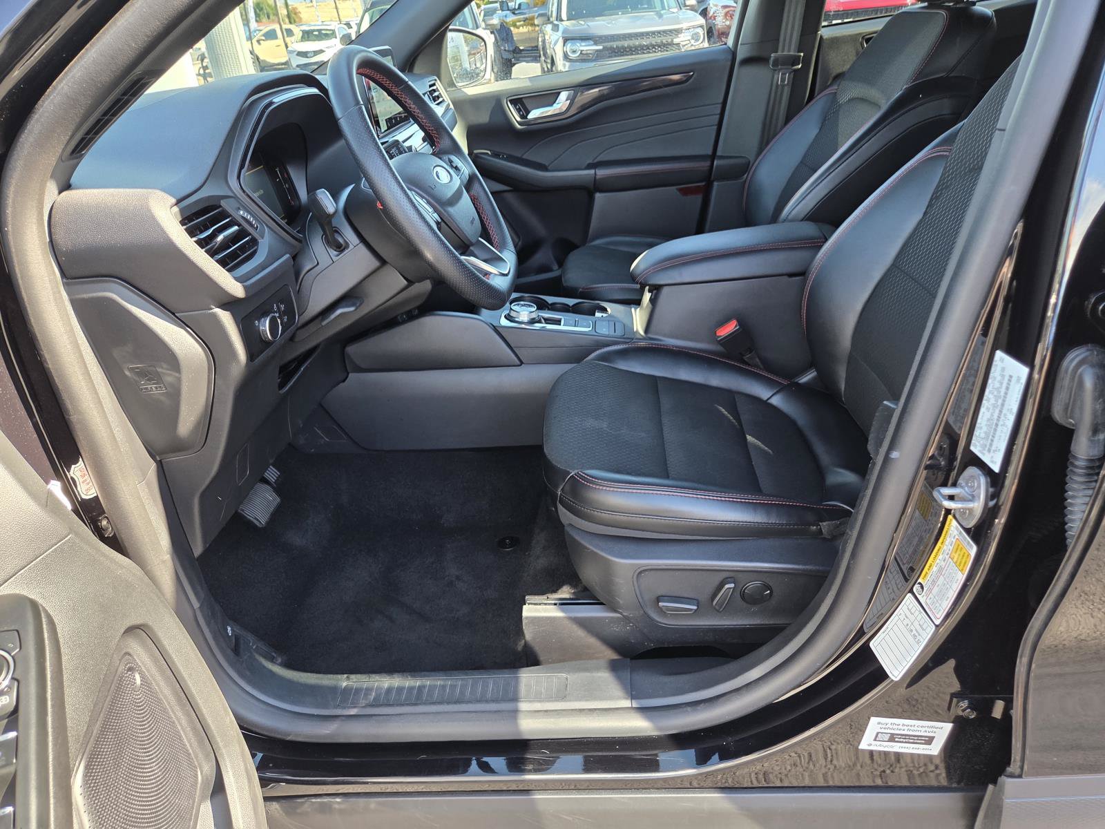 Used 2025 Ford Escape ST-Line AWD/4WD image 10