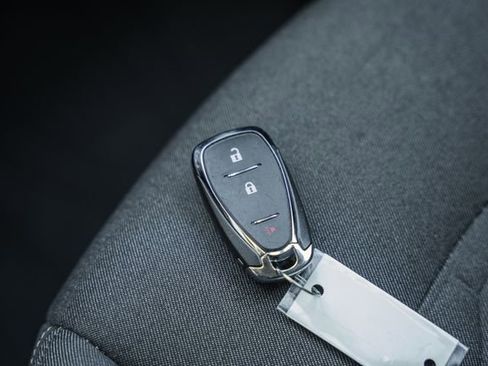 Used 2021 Chevrolet Equinox LT image 46