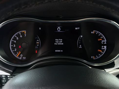 Used 2020 Jeep Grand Cherokee Limited AWD/4WD image 25