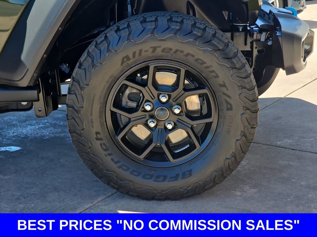 Used 2024 Jeep Wrangler Unlimited AWD/4WD image 38