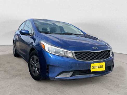 Used 2017 Kia Forte LX FWD image 5
