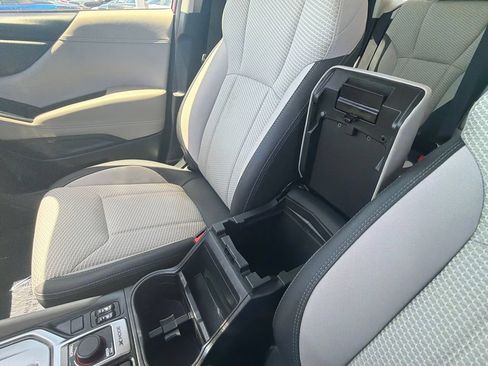 Certified 2023 Subaru Forester Premium AWD/4WD image 32