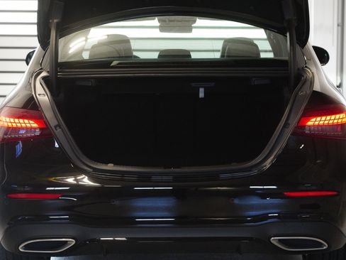 Used 2023 Mercedes-Benz E 450 4MATIC Sedan image 30