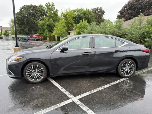 Used 2022 Lexus ES 250 w/ Premium Package AWD/4WD image 2