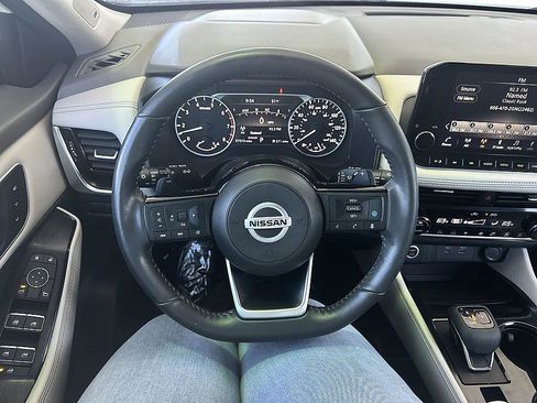 Certified 2021 Nissan Rogue SL w/ Premium Package FWD image 17
