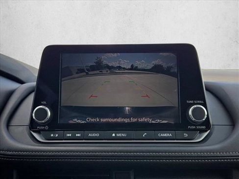 Used 2025 Nissan Rogue SV FWD image 13