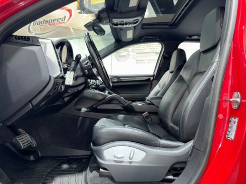 Used 2017 Porsche Cayenne S AWD/4WD image 10