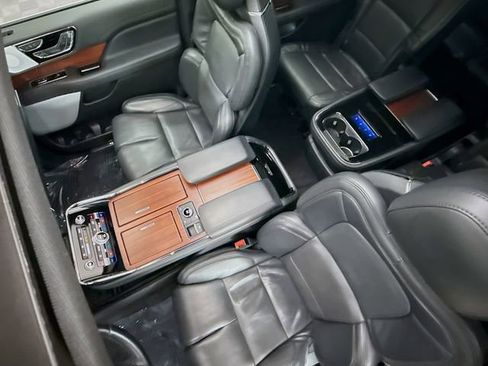 Used 2023 Lincoln Navigator L Reserve AWD/4WD image 23