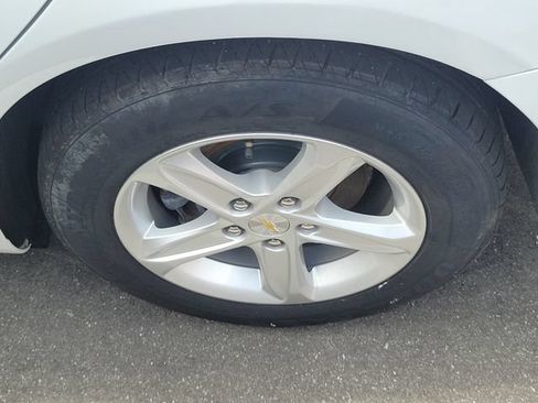 Used 2022 Chevrolet Malibu LS FWD image 7