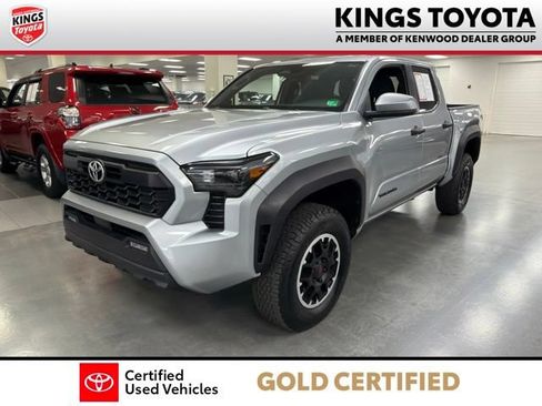 Certified 2024 Toyota Tacoma TRD Off-Road AWD/4WD image 4