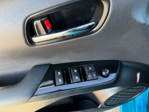 Used 2018 Toyota Prius Prime Advanced image 24