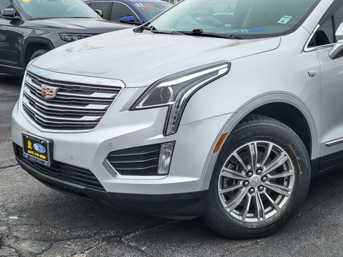 Used 2018 Cadillac XT5 Luxury w/ Driver Awareness Package AWD/4WD image 2