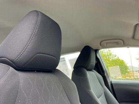 Used 2021 Toyota Corolla LE image 17