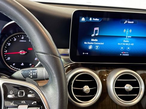 Used 2021 Mercedes-Benz GLC 300 4MATIC image 16