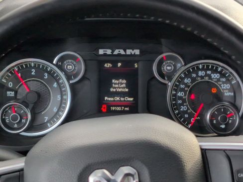 Used 2024 RAM 2500 Big Horn w/ Bed Utility Group image 15