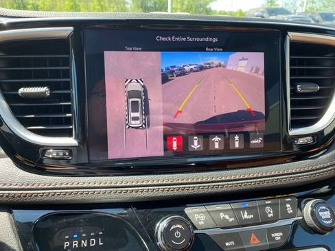 Used 2025 Chrysler Pacifica Pinnacle w/ Trailer Tow Group AWD/4WD image 21