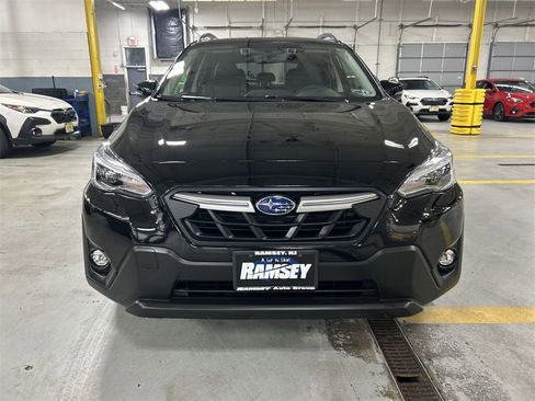 Certified 2022 Subaru Crosstrek 2.5i Limited image 3