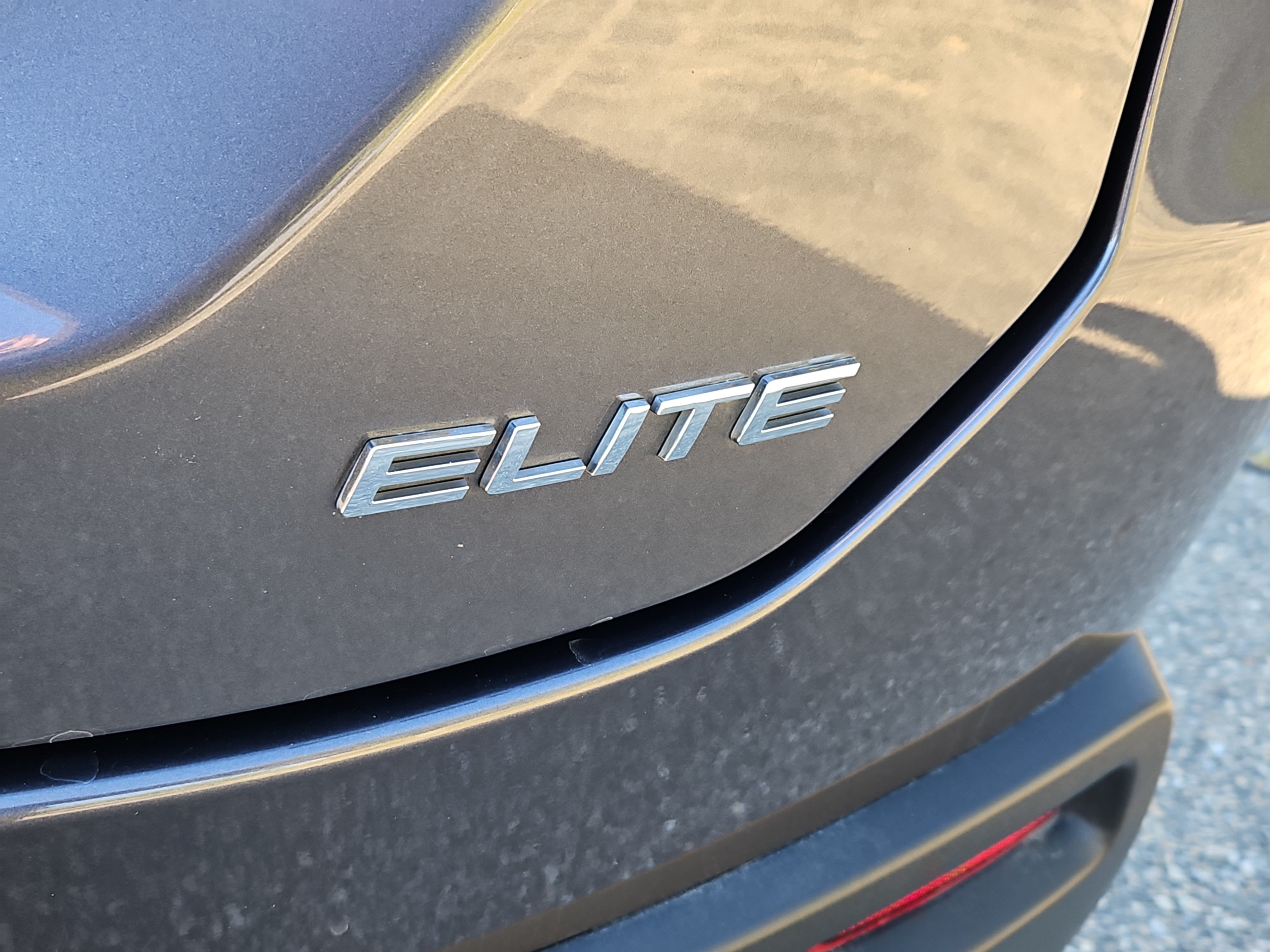 Certified 2025 Honda Pilot Elite image 6