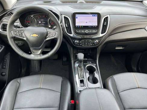 Used 2024 Chevrolet Equinox Premier AWD/4WD image 3