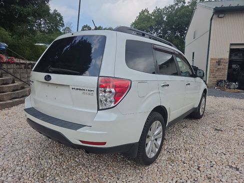 Used 2011 Subaru Forester 2.5X Premium AWD/4WD image 6