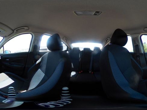 Used 2025 Nissan Versa SV FWD image 40