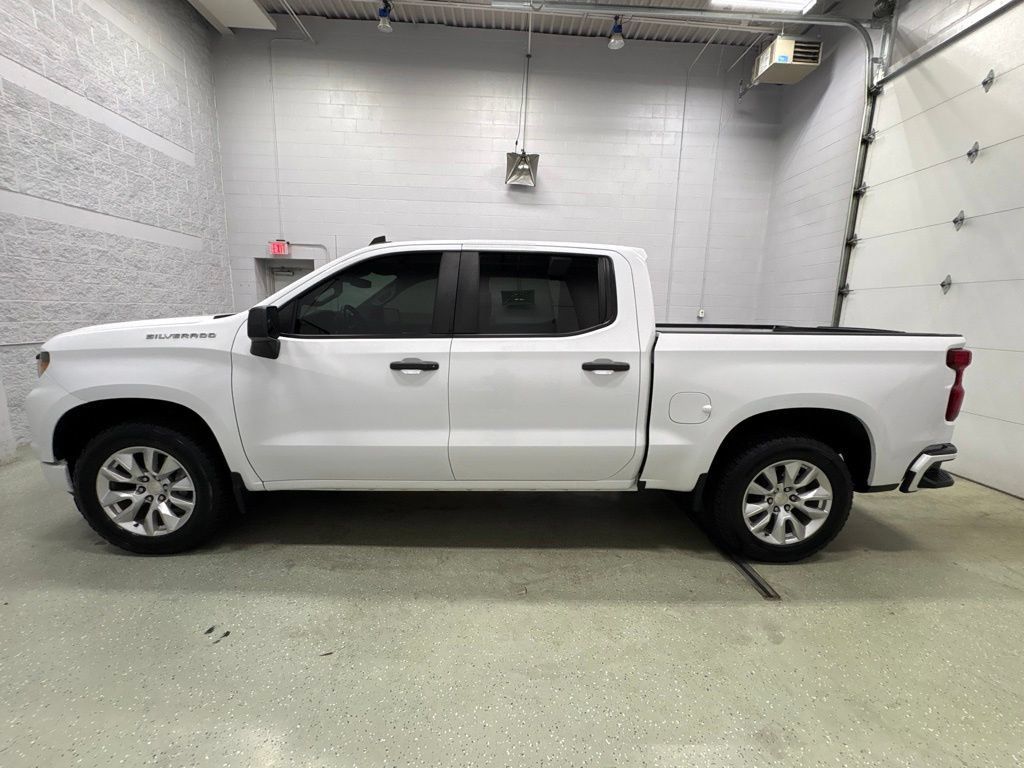 Used 2023 Chevrolet Silverado 1500 Custom AWD/4WD image 8