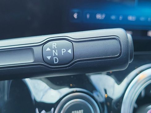 Certified 2022 Mercedes-Benz GLA 250 image 32