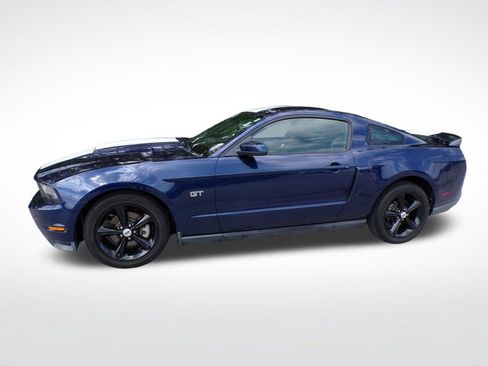 Used 2010 Ford Mustang GT RWD image 3