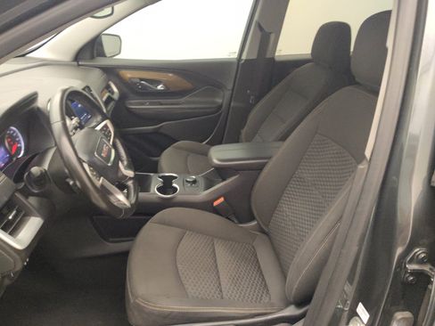 Used 2020 GMC Terrain SLE w/ Elevation Edition FWD image 17