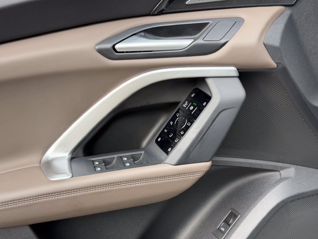 Certified 2025 Audi Q5 Premium w/ Premium Plus AWD/4WD image 14