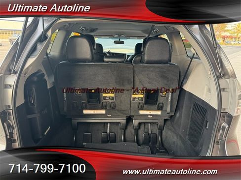 Used 2017 Toyota Sienna SE Premium image 39