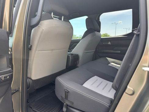 Used 2025 Toyota Tacoma TRD Sport AWD/4WD image 15