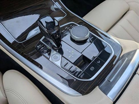 Used 2019 BMW X5 xDrive40i w/ Convenience Package AWD/4WD image 16