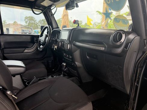 Used 2013 Jeep Wrangler Unlimited Sport AWD/4WD image 15