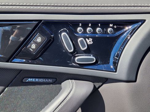 Used 2024 Jaguar F-TYPE R image 14