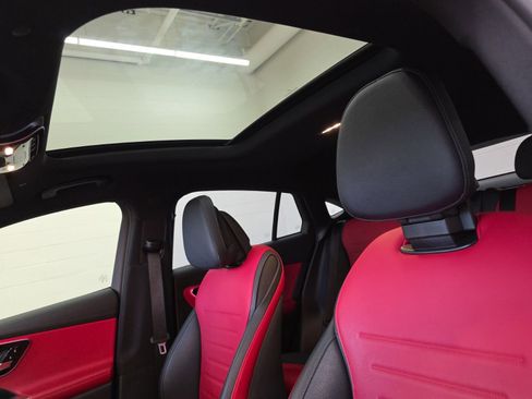 Used 2024 Mercedes-Benz GLC 300 4MATIC image 42