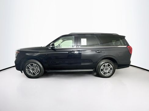 Used 2025 Ford Expedition Active AWD/4WD image 4