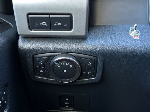 Used 2022 Ford F250 Lariat w/ Lariat Value Package image 27