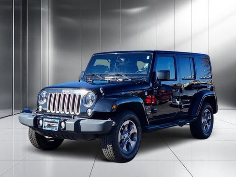 Used 2016 Jeep Wrangler Unlimited Sahara w/ Connectivity Group image 22