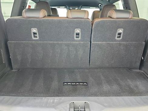 Certified 2025 Nissan Armada SL RWD image 24