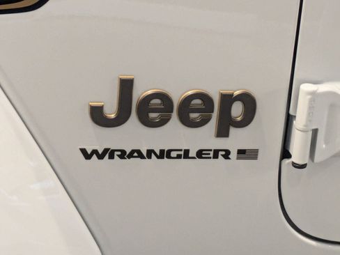 New 2025 Jeep Wrangler Unlimited Rubicon 392 image 28