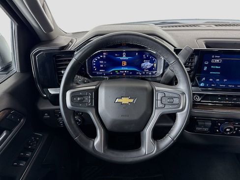 Used 2025 Chevrolet Silverado 1500 LT image 11