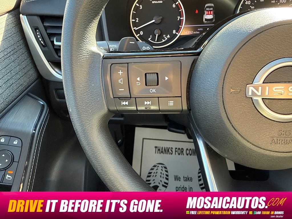 Used 2023 Nissan Rogue SV AWD/4WD image 33