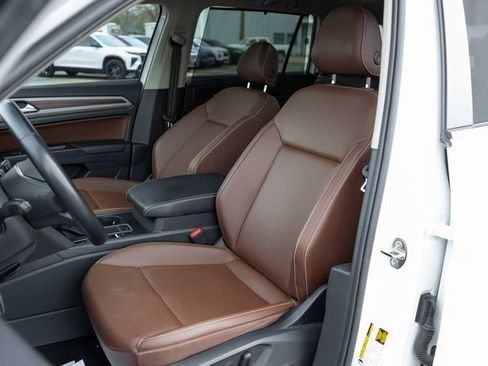 Used 2021 Volkswagen Atlas SE image 12
