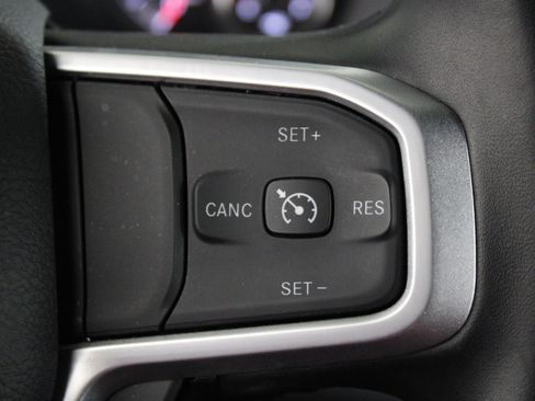 Used 2024 RAM 2500 Big Horn w/ Sport Appearance Package image 10