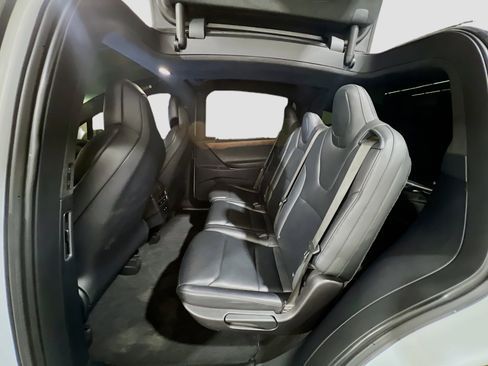 Used 2019 Tesla Model X Long Range AWD/4WD image 18
