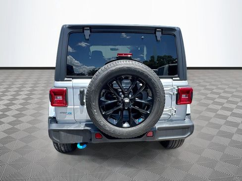 Used 2023 Jeep Wrangler Unlimited Rubicon 4xe w/ Cold Weather Group AWD/4WD image 6